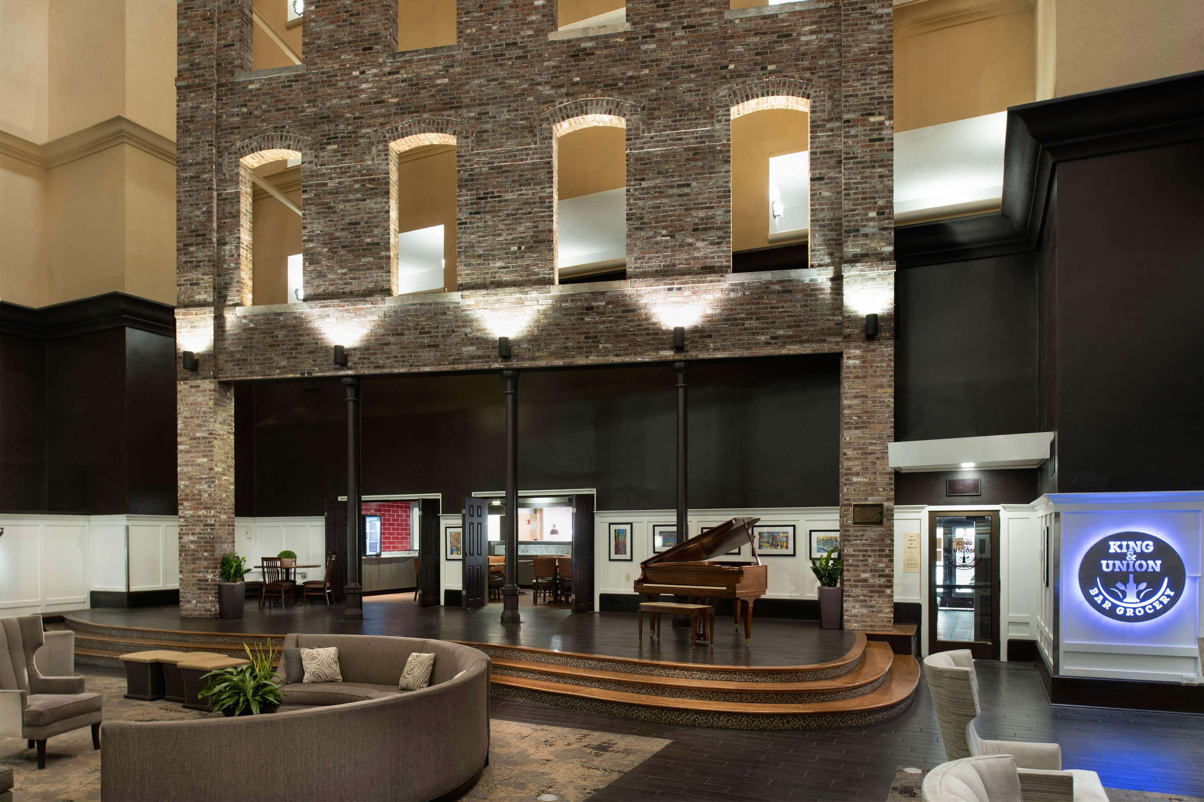 Hotel Doubletree By Hilton Memphis Downtown Zewnętrze zdjęcie