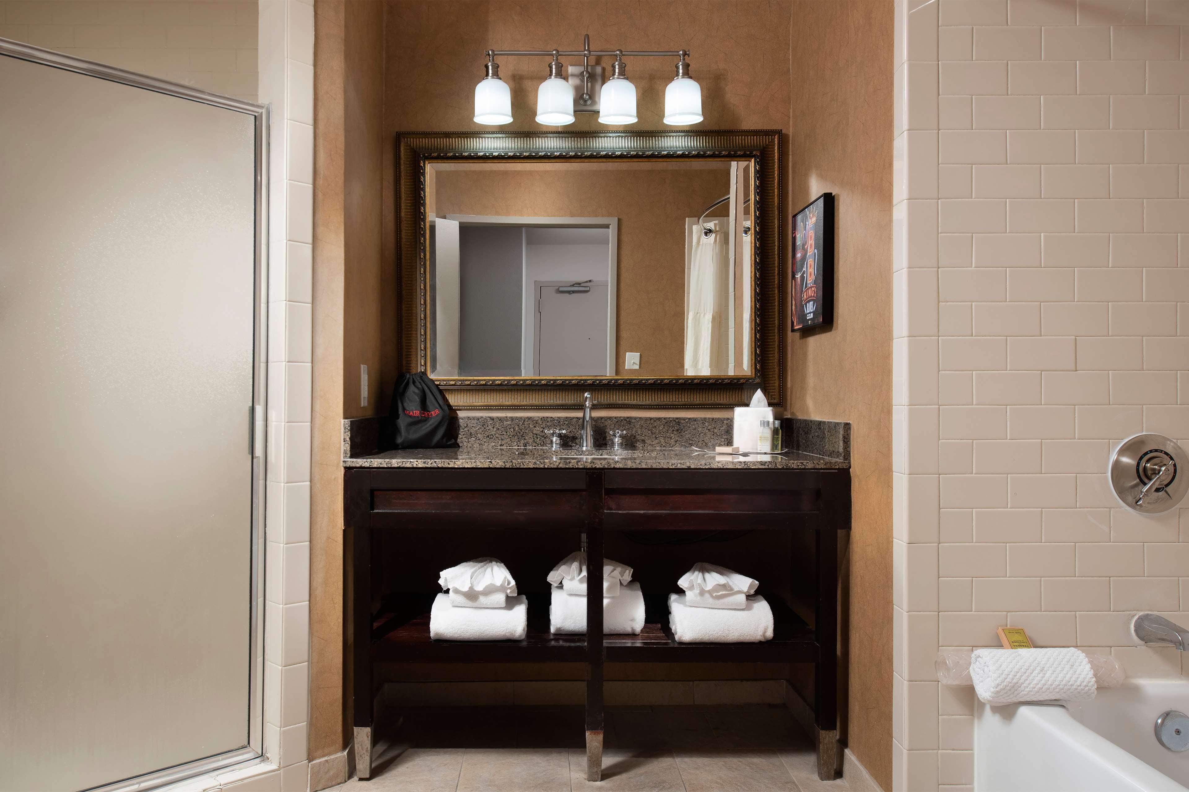 Hotel Doubletree By Hilton Memphis Downtown Zewnętrze zdjęcie